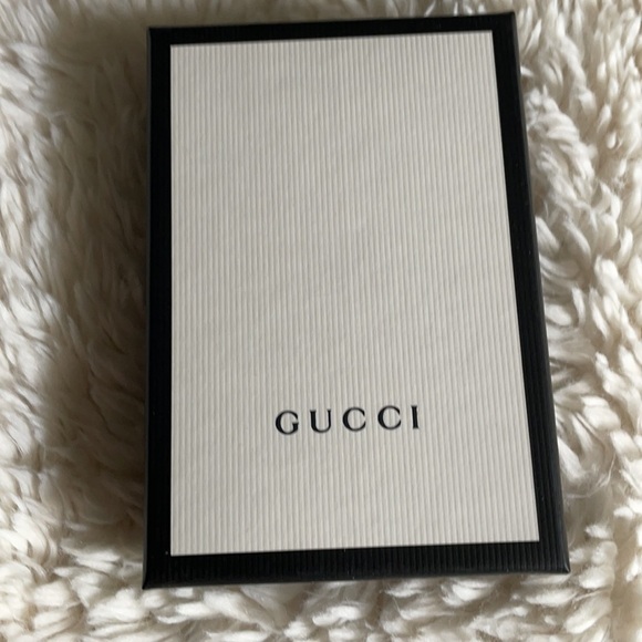 - NWT Gucci Zumi Burgundy Leather Card Holder Wallet Metal GG Logo 570679 … - Picture 6 of 9